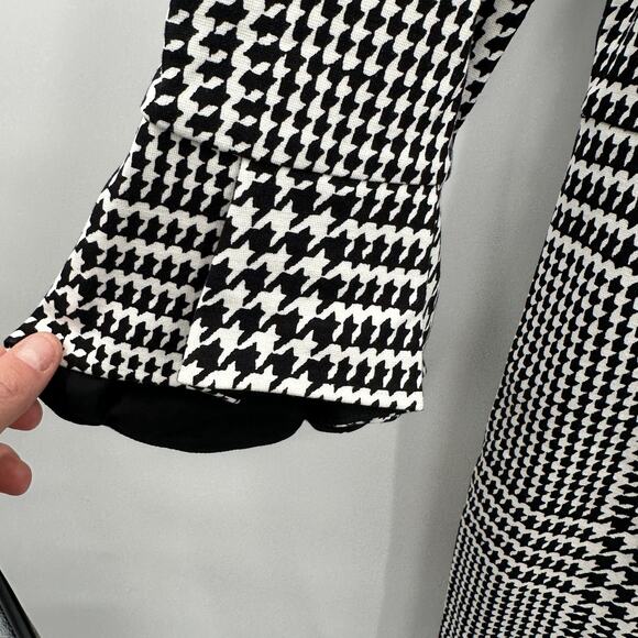 TALBOTS Black & White Houndstooth Bell Sleeve Sheath Dress // 10 Petite - Picture 5 of 8